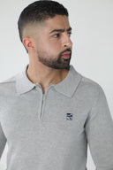 Buso de punto con cuello camisero y media cremallera — Ref. 502602