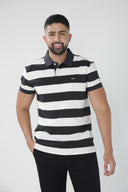 Polo de rayas anchas con cuello en contraste — Ref. 202601