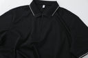 Polo liso con cierre corto y ribete oscuro — Ref. 202607