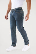 Jean de cinco bolsillos con corte entubado — Ref. 102601-4