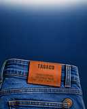 <p>CONÓCENOS</p><h5>Cuatro décadas de oficio, familia y </h5><h5>buen vestir, contadas a través de </h5><h5>cada prenda elaborada.</h5>