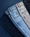 <p>CUATRO DÉCADAS</p><h5>de excelencia en Denim</h5>